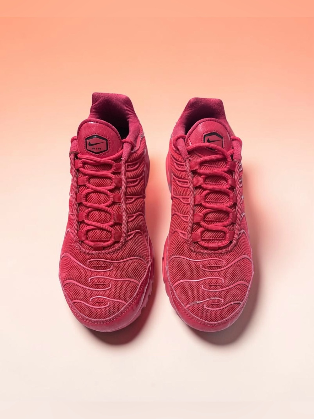 NIKE Air Max Plus TN Light Crimson Red Sz 6.5 Style AVA8424-600 Women’s Sneaker
